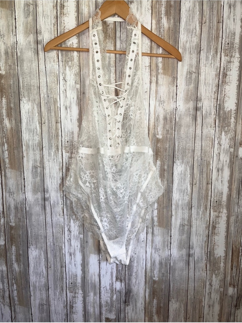 Torrid White Lace Halter Lace-Up Teddy Lingerie Bodysuit 0 L NWT - Picture 2 of 6